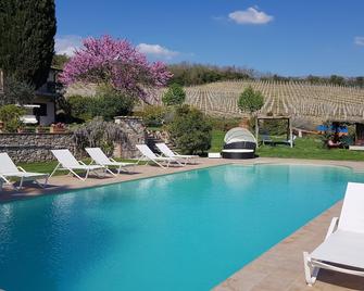 Casali Del Toppello - Corciano - Zwembad