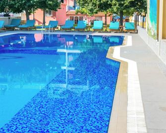 Thalassies - Limenaria - Pool