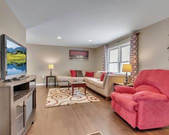 Ellicottville Chalet & Cottage 5 Mi to Village - Salamanca - Sala de estar