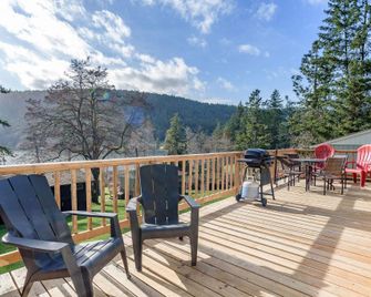 Green Acres Lakeside Resort - Ganges - شرفة