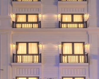 Huyen 179 - Dalat - Rakennus