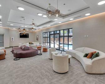 Latitude Apartments - Metairie - Lobby