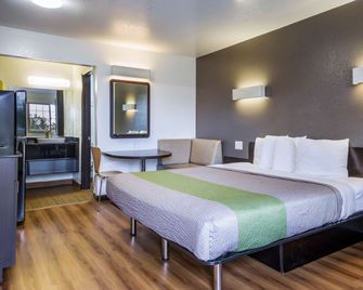 Studio 6-Fairfield, Ca - Napa Valley - Fairfield - Bedroom