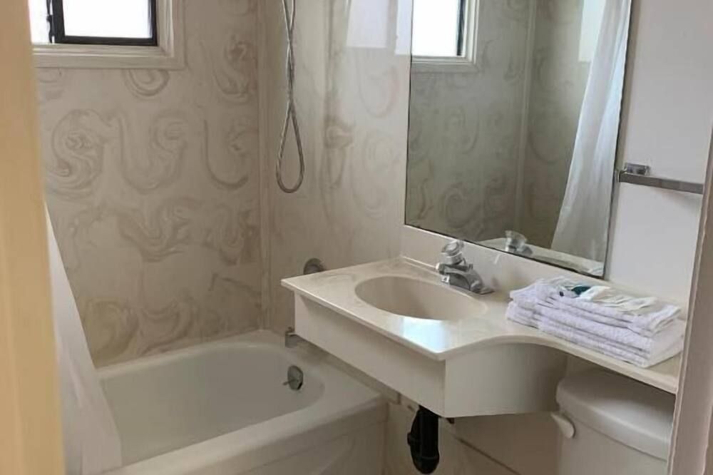 Swiss Sunset Inn - Penticton - Salle de bain