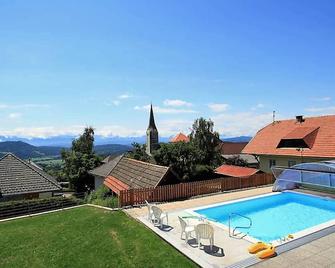 Charming Apartment In Liebenfels With Swimming Pool - Sankt Veit an der Glan - Pool