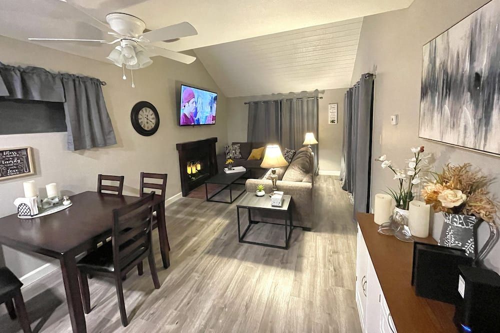 Condo walking distance to Restaurants and Shopping - Porterville - Restaurante