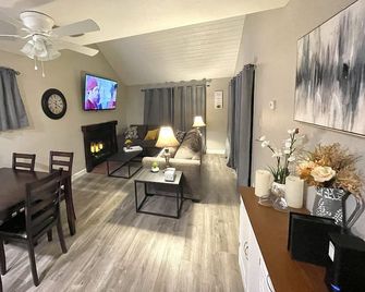 Condo walking distance to Restaurants and Shopping - Porterville - Restaurante