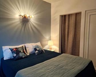 Cozy House with Terrace in Upper Prince's Quarter - Upper Prince's Quarter - Bedroom