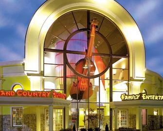 Grand Country Waterpark Resort - Branson - Building