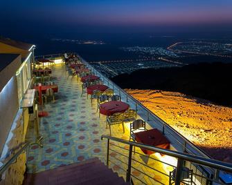 Oryx Grand Hotel Jebel Hafeet - Al Ain