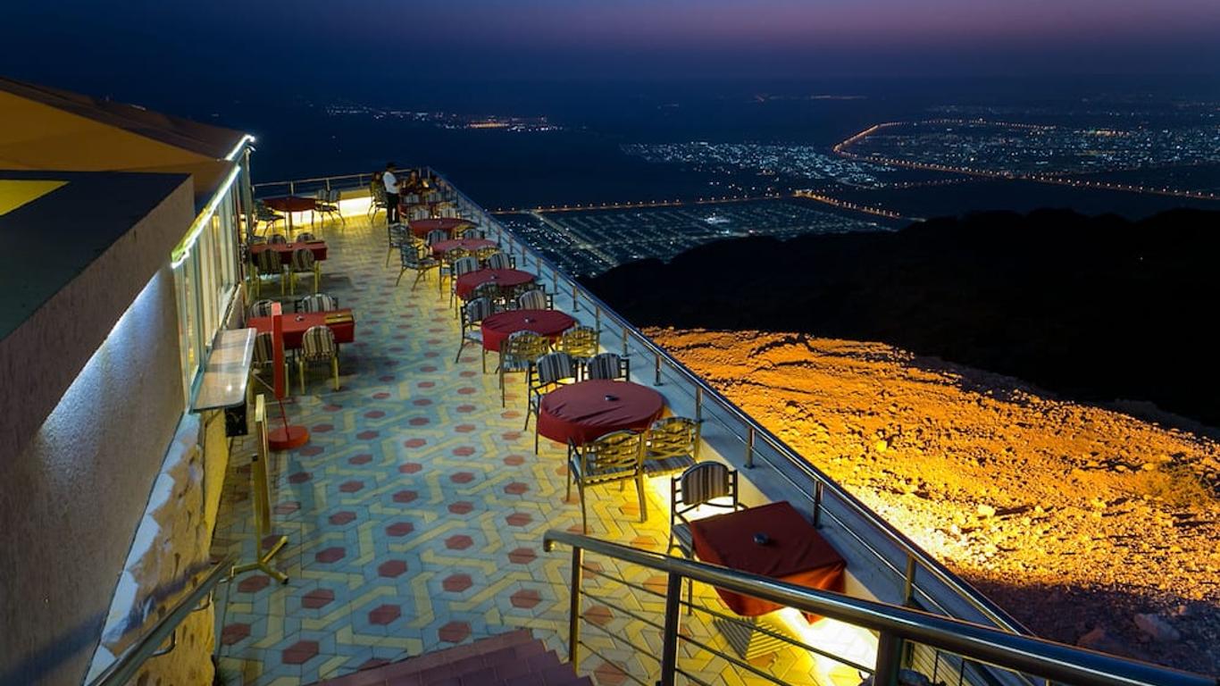 Oryx Grand Hotel Jebel Hafeet