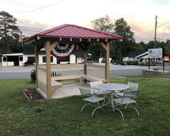 Ellijay Inn - Downtown Ellijay - Ellijay - Patio