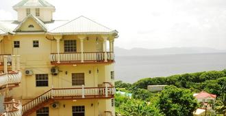 Rich View Hotel - Kingstown - Building