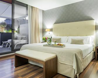 Aparthotel Mariano Cubi Barcelona - Barcelona - Habitación