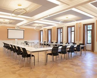 Hotel Schützen Rheinfelden - Rheinfelden - Meetingruimte