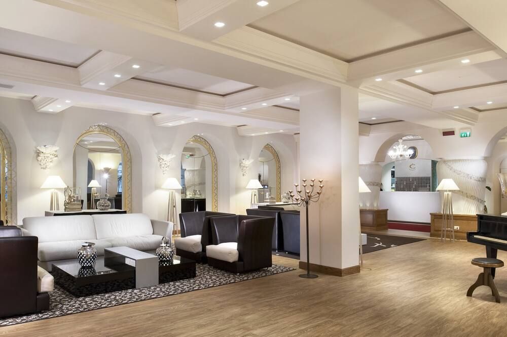 هوتل كورالو