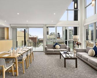 Quest on William - Melbourne - Living room