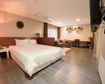 Reve Business Hotel Jeju - Ciudad de Jeju - Habitación