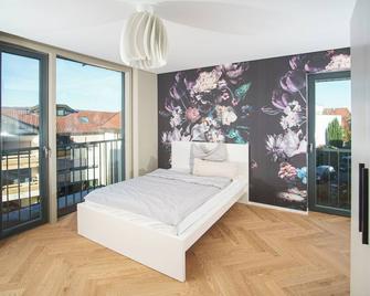 Luxuriöse Maisonette Oase mit Panoramablick - 斯圖加特 - 臥室