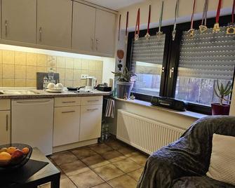 Ferienwohnung Löhr Essen Kettwig - Essen - Küche