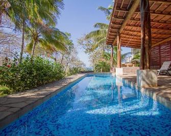 At the Beach, Large Eco House & Pool - Playa Negra - Pool