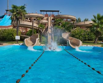 Hotel Garni' Serena - קאורלה - בריכה