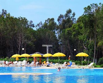 Ihr Pizzo Calabro Resort - Pizzo - Pool