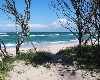 Haus Claudia - Zingst - Beach