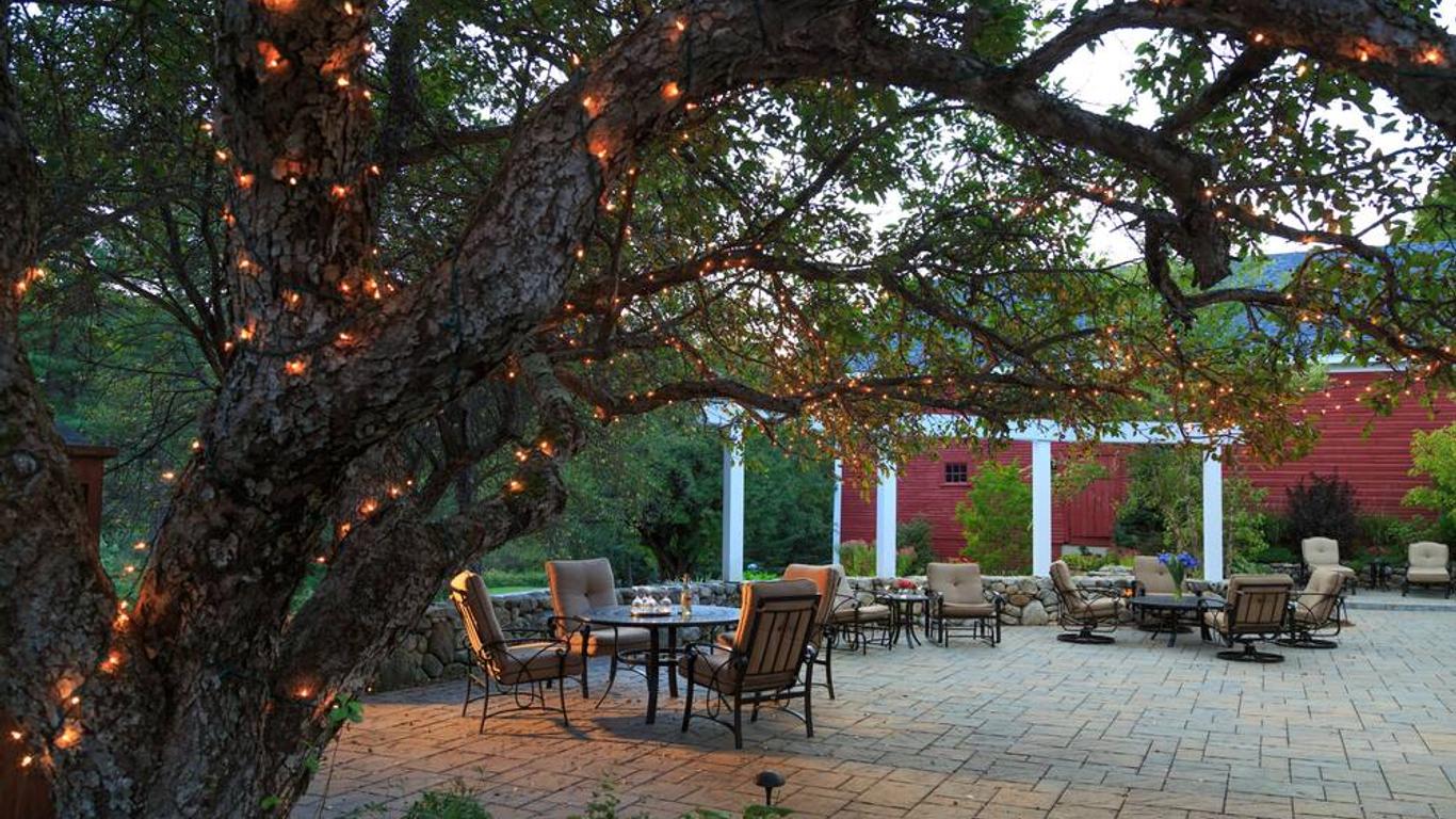 Inn at Pleasant Lake