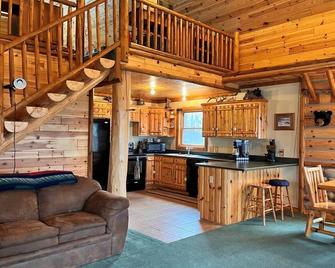 Explore Michigan's Elk Country At This Cabin Retreat-Outdoor Enthusiast Dream - Johannesburg