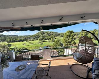 Flat Surrounded By Nature Wifi & Pool & Beach Nearby - Arenal d'en Castell - Balkon