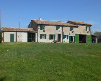 Casal Ferriano - San Giorgio di Pesaro - Edificio