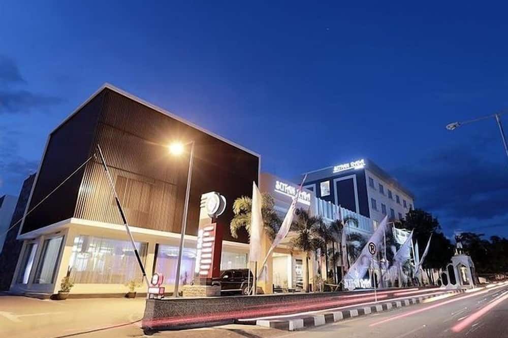 Sutan Raja Hotel & Convention Palu - Palu - Bâtiment