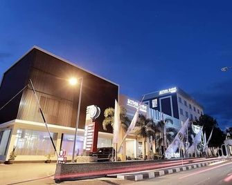 Sutan Raja Hotel & Convention Palu - Палу - Будівля