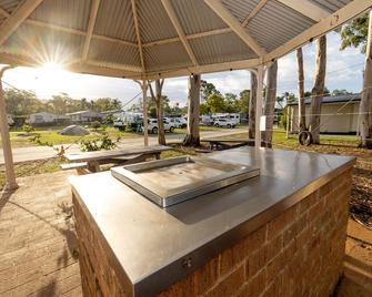 Big4 Karuah Jetty Holiday Park - Karuah - Patio