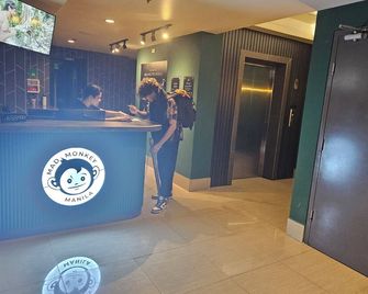 Mad Monkey Manila - Manila - Rezeption