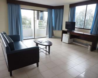 Nice Beach Hotel - Rayong