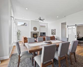 Autumn Retreat - Hermiston - Jídelna