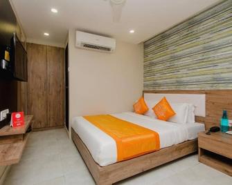 Hotel Blue Ocean Residency - Mumbai - Bedroom