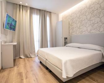 Camera Tripla Deluxe Top Quality - Torre Pedrera - Camera da letto