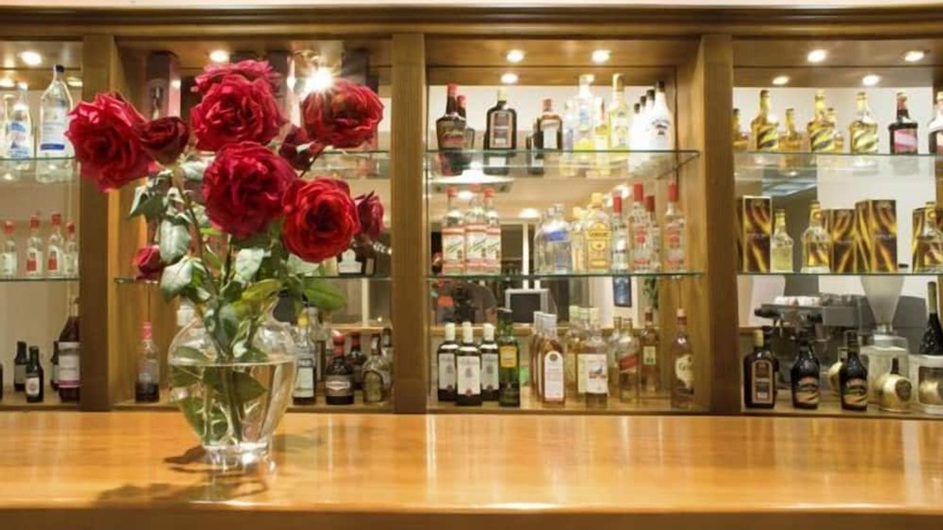 هيونا هوليداي هوتل