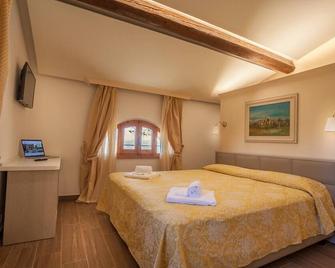 Hotel Villa San Giorgio - Poggibonsi - Ložnice