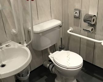 Queens Plaza Hotel - Blackpool - Badrum