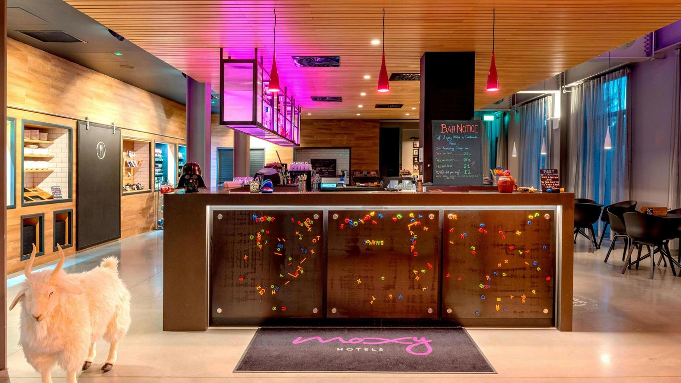 موكسي لندن إكسل