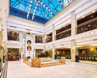 Grand Regency Hotel - Qingdao - Lobi