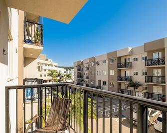 Apto em cond. c/piscina a 5min da praia MAR202 - Florianópolis - Balkon