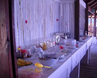 Las Palmas Cabins - Коксен-Хоул - Ресторан