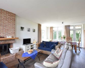 Holiday Home Near Bruges and Cadzand - Eede - Sala de estar