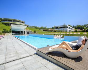 Gran Hotel Las Caldas by Blau Hotels - Oviedo - Bể bơi