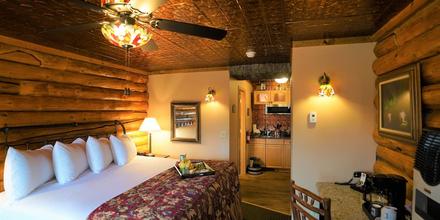 Image of hotel: Pike's Waterfront Lodge